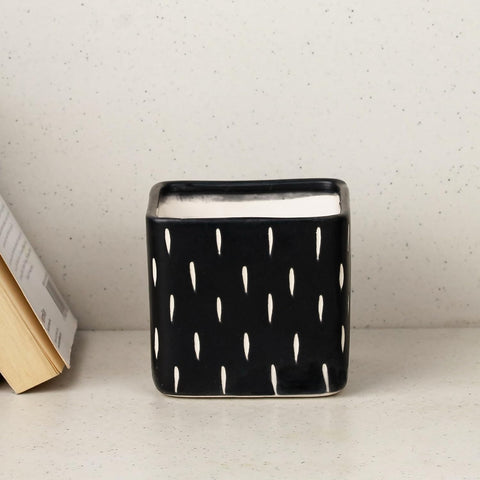 Dash Black Ceramic Pot